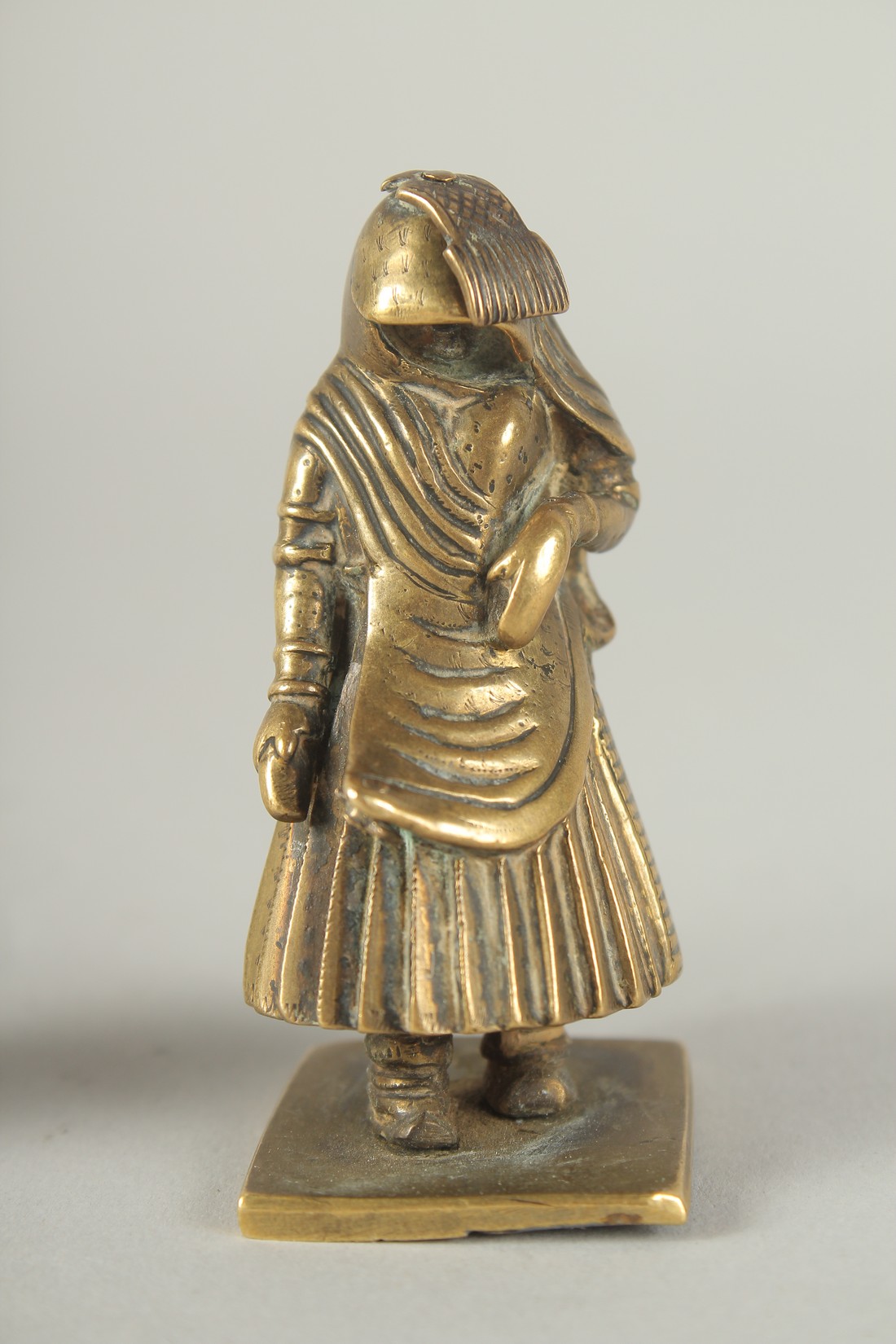 TWO EARLY 19TH CENTURY INDIAN BRASS CHESS PIECES, of a male and female, tallest 7cm high. - Image 6 of 8
