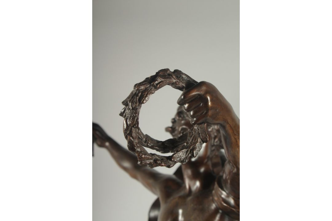LOUIS AUGUSTE MOREAU (1855 -1919). "LE TRIOMPHE" A SUPERB LARGE BRONZE OF A CLASSICAL FIGURE holding - Image 4 of 8