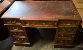 Reproduction Georgian breakfront twin pedestal desk with inset leather skiver L121cm D 69cm Ht 73cm