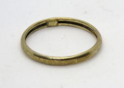 A 9ct gold ring, stamped 375, size H, 0.4g.