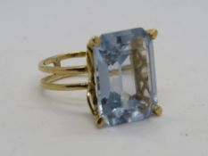 An Art Deco style aquamarine cocktail ring,