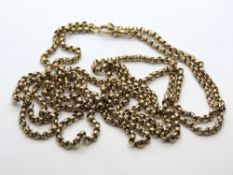 An Edwardian 9ct gold double guard chain, 9c stamp to chain and 9ct stamped to clasp,