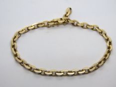 An 18ct gold bracelet, stamped 750, 17.1g.