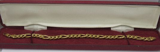 A 9ct gold curb link chain bracelet, hallmarked 375, 10.9g, in presentation box.