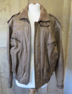 Vintage / Retro and Designer Clothing & Accessories - Online Only Timed Auction