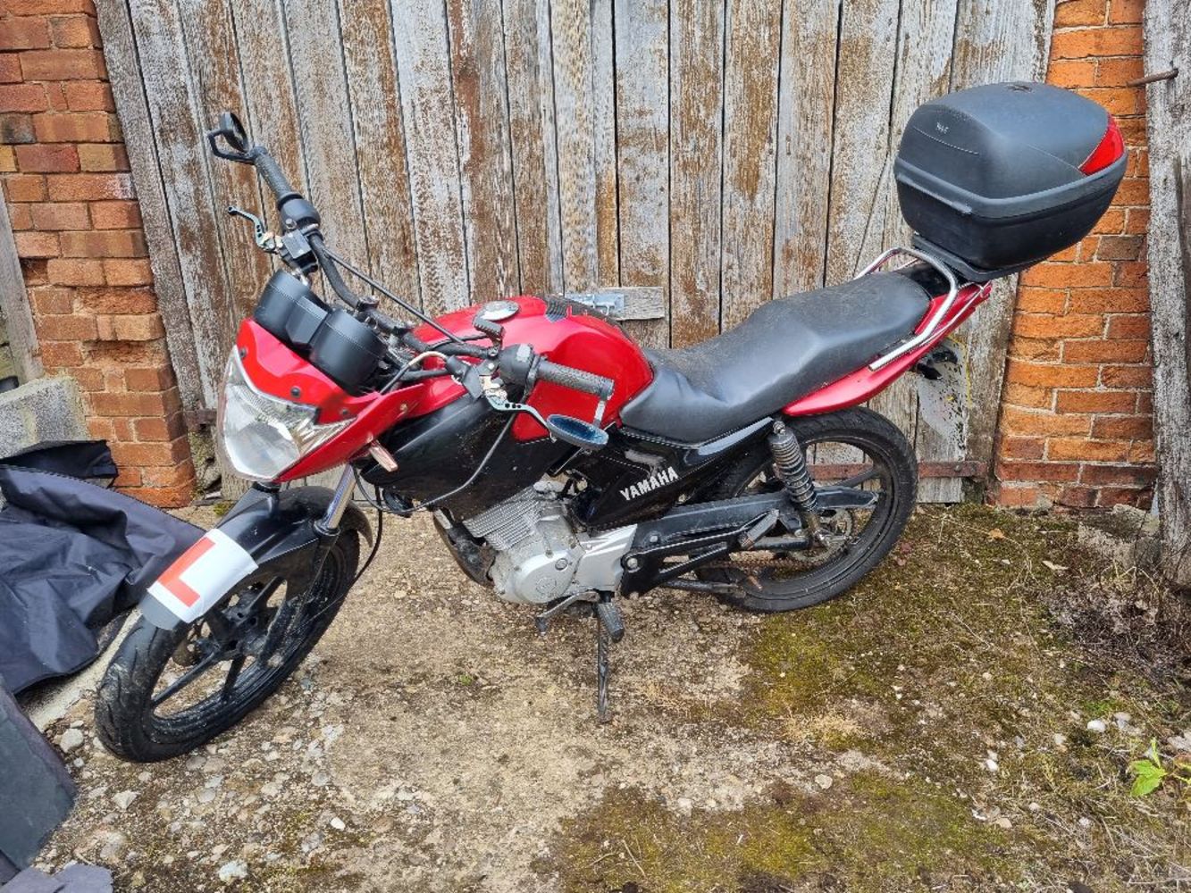 Automobilia and Aeronautica inc Original Silverstone Posters and a 125CC Yamaha Motorbike  - Online Only Timed Auction