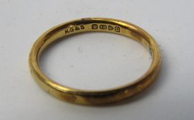 An 18ct gold ring, the band hallmarked for Chester, size O, 3g.