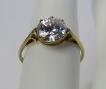 A 9ct gold cz cocktail ring, hallmarked 375, size M, 1.8g.