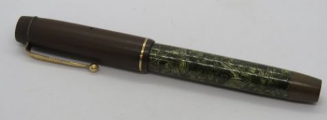 A Parker Victory fountain pen with 14ct