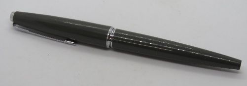 A Parker '45' fountain pen, grey with me