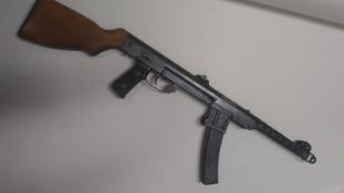 A deactivated (EU Cert) PPS-52 submachin