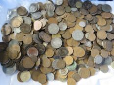 A quantity of assorted 20th century coinage including three half crowns 1927-37 (42.