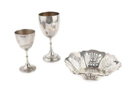 A George V silver hexagonal dish, the sides with pierced decoration, by John Edward Wilmot,