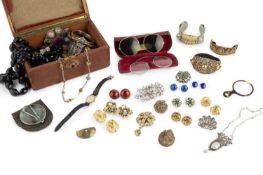 A collection of jewellery and costume items, to include an Arts and Crafts style white metal blister
