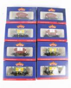 Eight Bauchmann OO gauge bulker wagons.