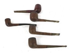 Five vintage wooden pipes. In a variety of designs, some with wooden mouthpieces, Max.