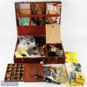 Fly Tying Kit in wood case, 20