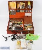 Fly Tying Kit in wood box, 20