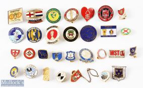 30x British Football Badges metal and enamel, with noted teams of Shrewsbury Town, Brentford,