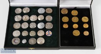 33 x Golf Club white metal and enamel Buttons a good selection of mixed clubs with noted ones of