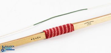 Stuart Homer 2003 Poole Longbow with maker's details, 40 / 29 detailed, measures 184cm approx.,