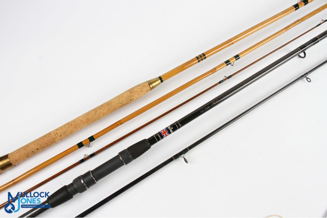 Daiwa Pro Carbon Carp 11ft 2pc composite grips with up locking reel seat, lined rings throughout, - Image 1 of 2