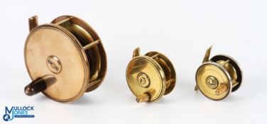 Collection of brass plate wind fly reels, comprising: 4