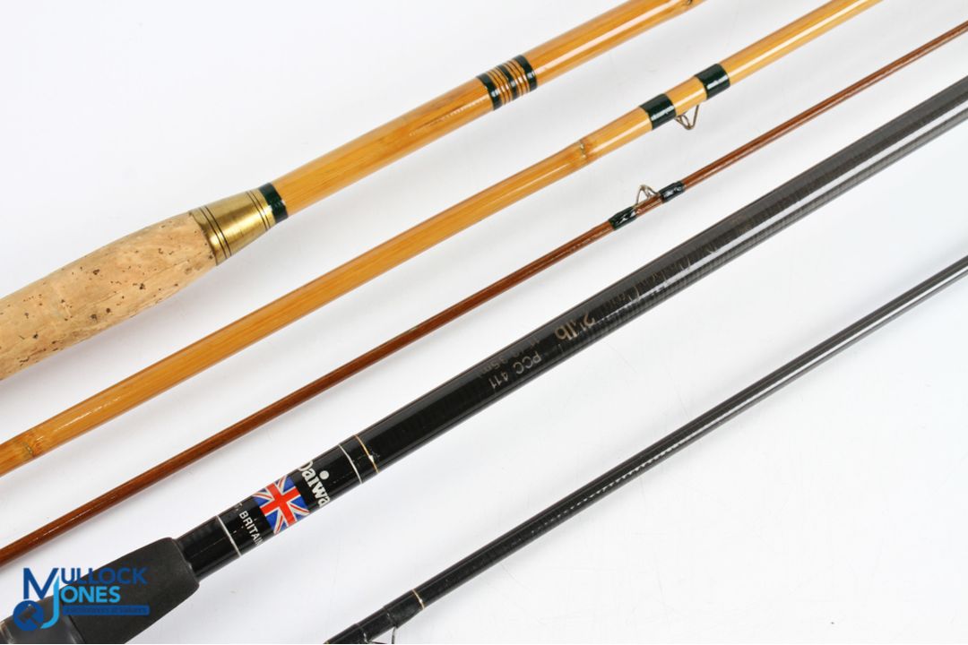 Daiwa Pro Carbon Carp 11ft 2pc composite grips with up locking reel seat, lined rings throughout, - Image 2 of 2