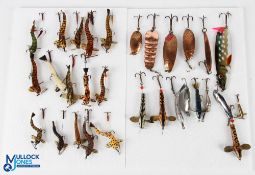 A collection of 29 artificial baits, to include: Percy Wadhams swimming baits in various sizes,