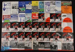 1958/59 Manchester Utd home match programmes nos. 1 - 24 including Young Boys (friendly), Wiener (