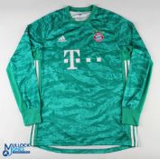 Manuel Neuer No 1 Bayern Munich 2019/20 goalkeeper 'FIFA World Champions' match issue football shirt