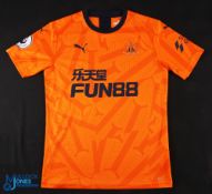 Allan Saint-Maximin No 10 Newcastle United 2019/20 third match issue football shirt - in orange,