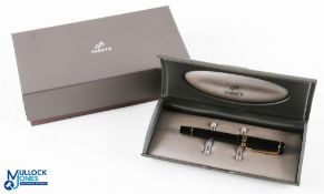 Fine PGA 'Parker Duofold' black and gilt fountain pen c/w Duofold 18k 750 nib - screw top with