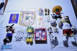 World Cup Finals memorabilia including 1966 programme (cover only), 1982 Pennant, two postcards, two