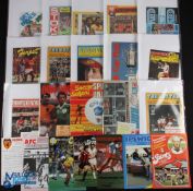 1982/83 Manchester Utd Div. 1 away match programmes complete season (21) including Coventry