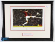 Manchester United Ruud Van Nistelrooy Signed Big Blue Tube Ltd Ed Print no.378/500, mounted and