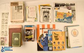 Collection of football memorabilia including uncut Football Stars of 1959 Cards, Football League