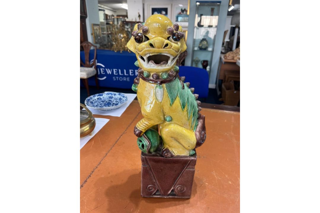 A sancai ‘tile works’ model of a Buddhist Lion, Qing dynasty, 19th century Modelled crouching on a - Image 8 of 8