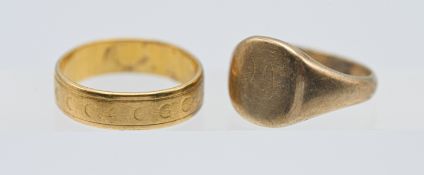 A 22ct gold wedding band ring, approx. 4.9g, together with a 9ct signet ring approx. 9.4g (2).