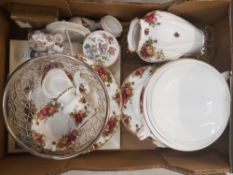 A mixed collection of ceramic items to include Royal Albert Old Country Roses Temple Jar, Cake