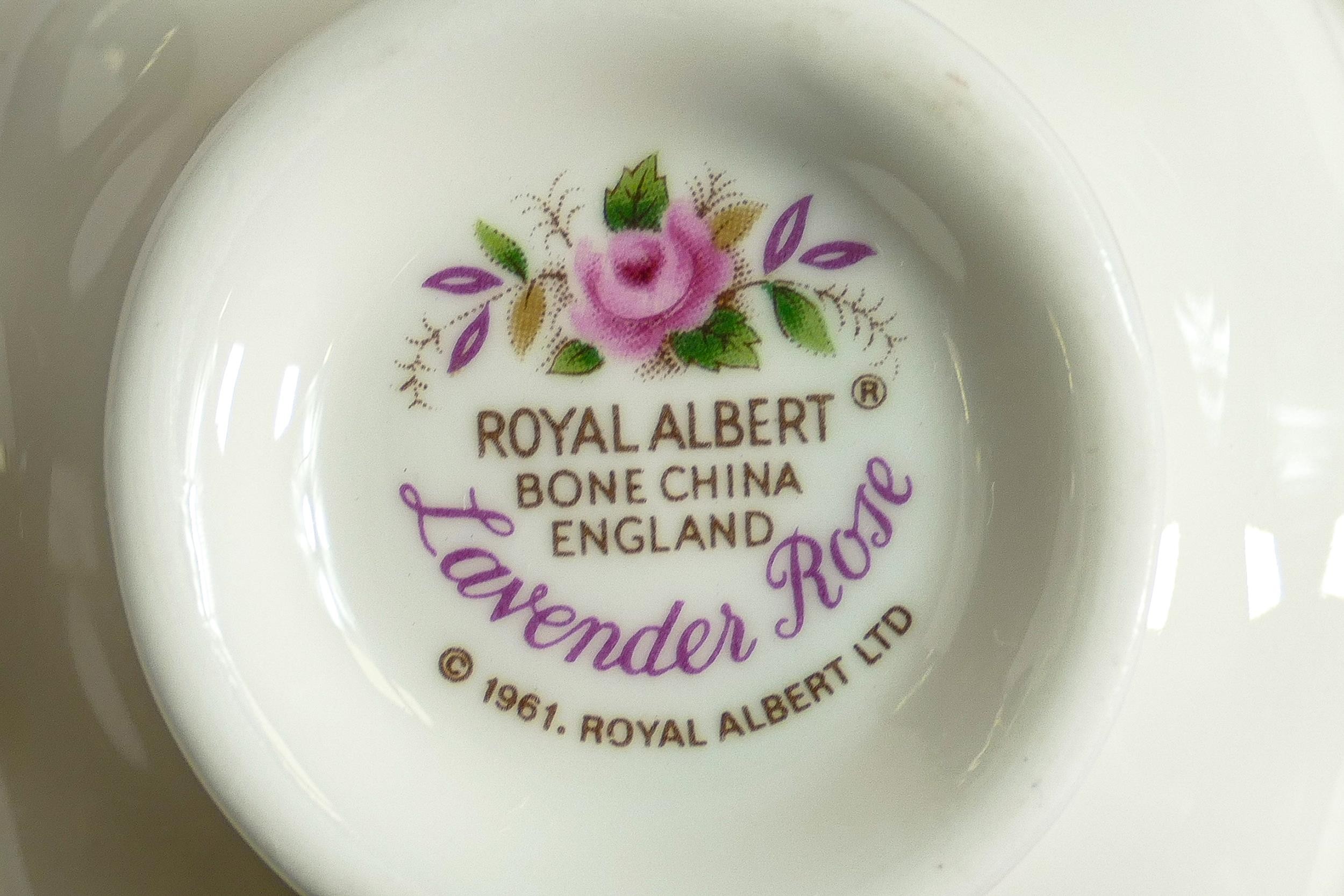 Royal Albert Lavender Rose patterned tea, coffee & dinner ware to include part tea set, coffee - Image 2 of 3