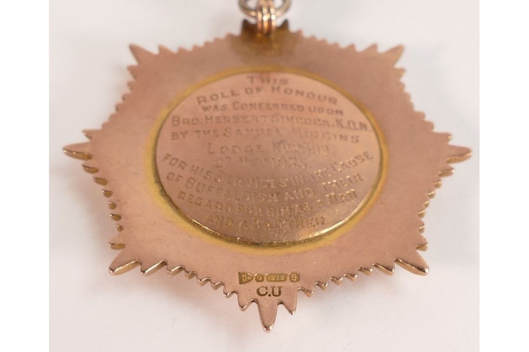 RAOB (Royal Antediluvian Order of Buffaloes) heavy 9ct gold hallmarked Roll of Honour medal / - Image 4 of 4