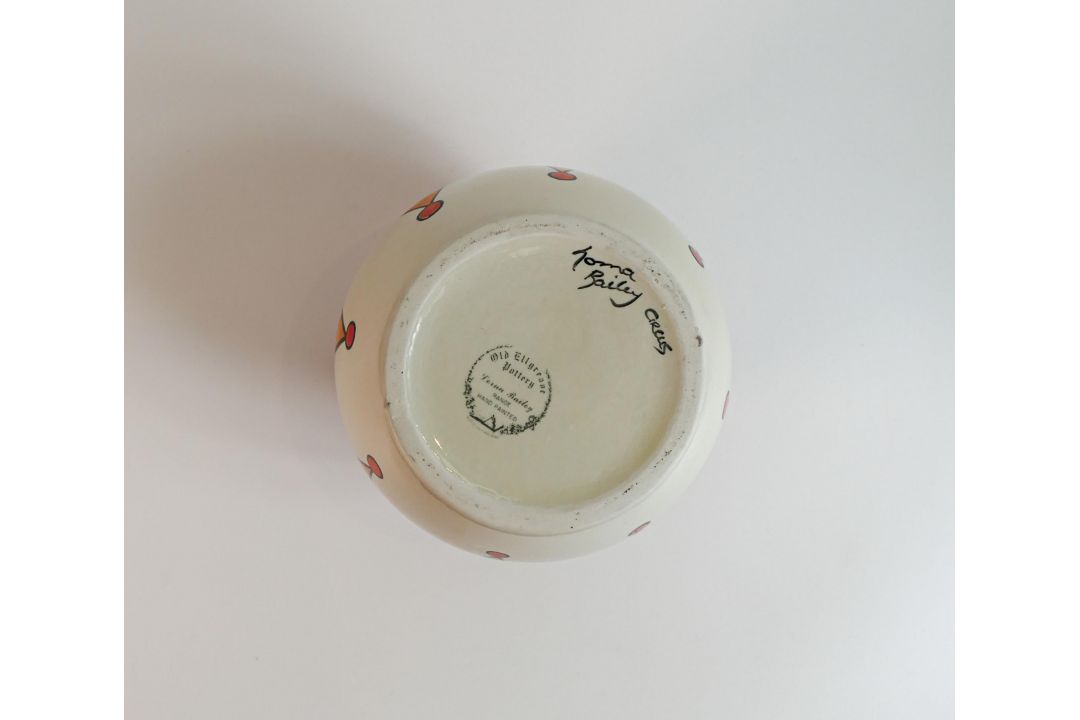 Lorna Bailey large Circus pattern vase, Old Ellgreave backstamp, height 17.5cm - Image 4 of 4