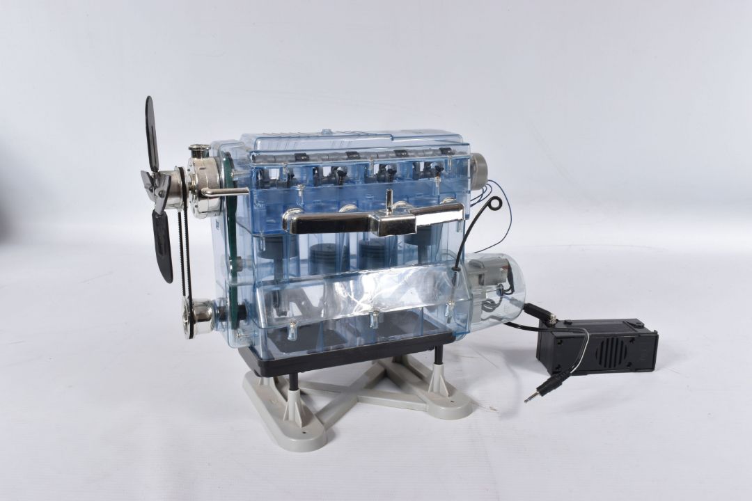 TWO BOXED UNBUILT PLASTIC CAR MODEL CONSTRUCTION KITS, both 1:25 scale, AMT Ertl 1958 Chevrolet - Image 3 of 9