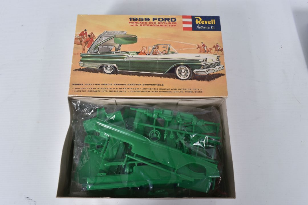 TWO BOXED UNBUILT PLASTIC CAR MODEL CONSTRUCTION KITS, both 1:25 scale, AMT Ertl 1958 Chevrolet - Image 9 of 9
