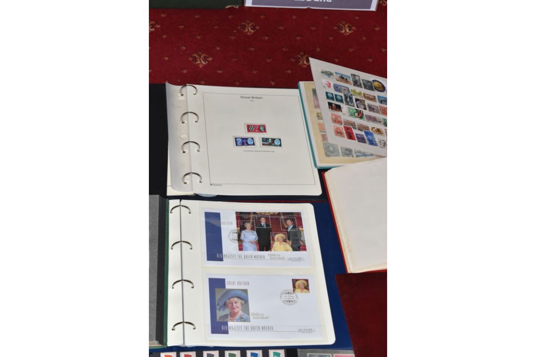 VERY LARGE ACCUMULATION OF STAMPS IN NUMEROUS ALBUMS AND LOOSE, we note worldwide collections, GB - Image 13 of 26