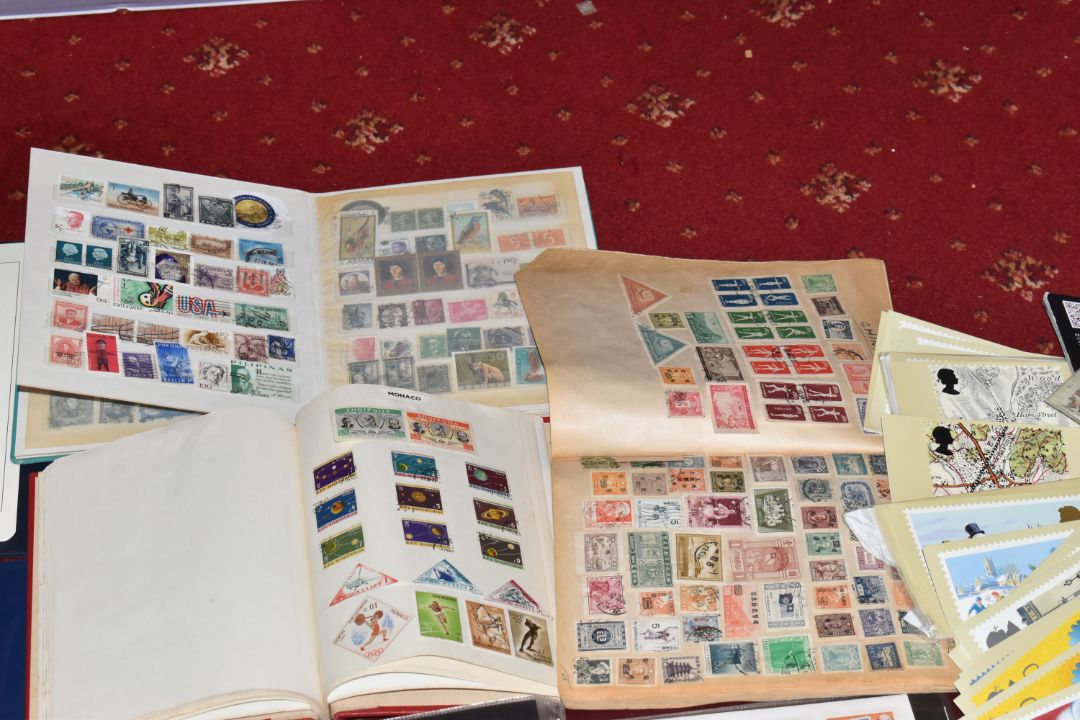 VERY LARGE ACCUMULATION OF STAMPS IN NUMEROUS ALBUMS AND LOOSE, we note worldwide collections, GB - Image 16 of 26