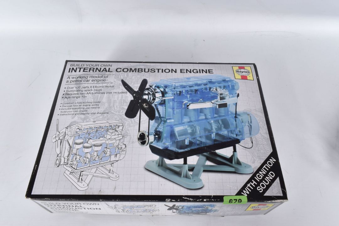 TWO BOXED UNBUILT PLASTIC CAR MODEL CONSTRUCTION KITS, both 1:25 scale, AMT Ertl 1958 Chevrolet - Image 2 of 9