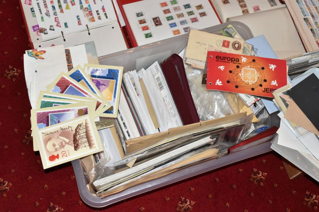 VERY LARGE ACCUMULATION OF STAMPS IN NUMEROUS ALBUMS AND LOOSE, we note worldwide collections, GB - Image 4 of 26