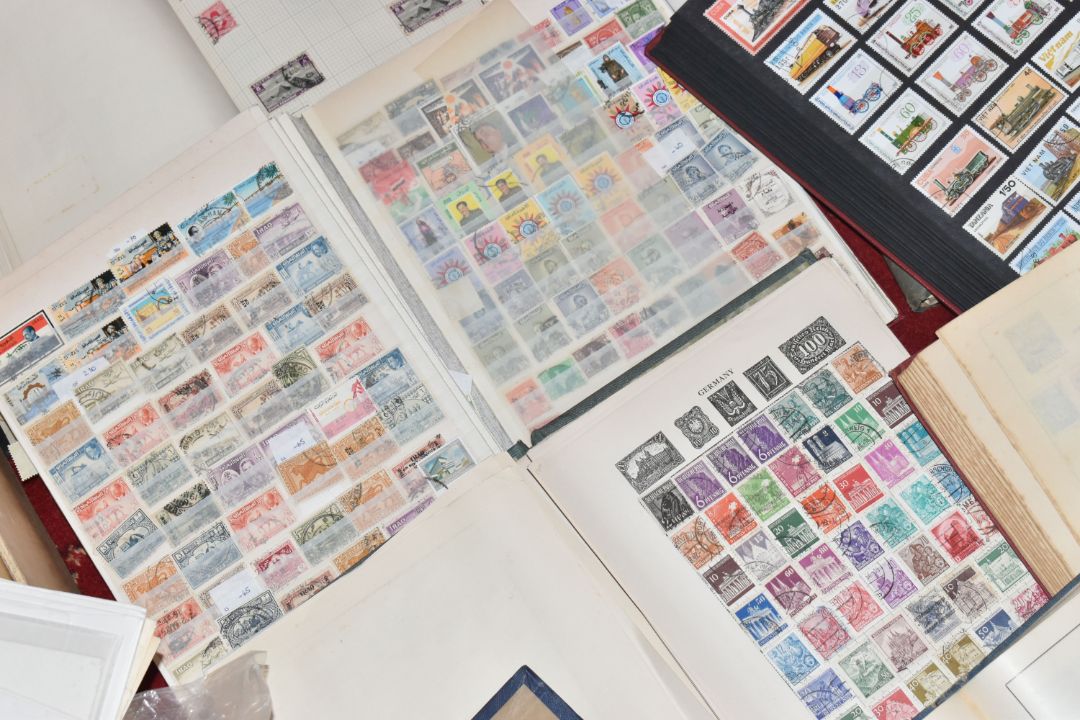 VERY LARGE ACCUMULATION OF STAMPS IN NUMEROUS ALBUMS AND LOOSE, we note worldwide collections, GB - Image 6 of 26